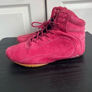 Ryderwear D-Mak 008 Suede Lace up Bodybuilding Sneakers in Raspberry